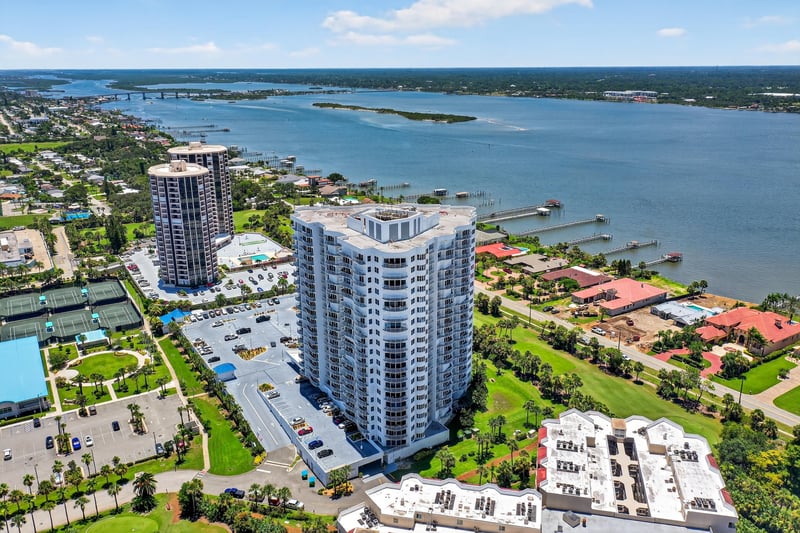 Photo 3 of 2 Oceans W Blvd, Daytona Beach, FL 32118, photographed by Megapixeler