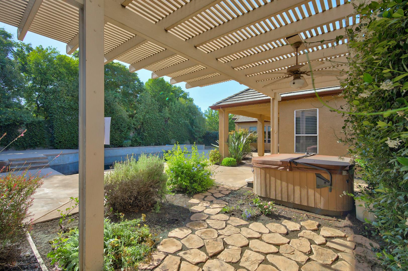 11 W Jordan Ave, photo 90