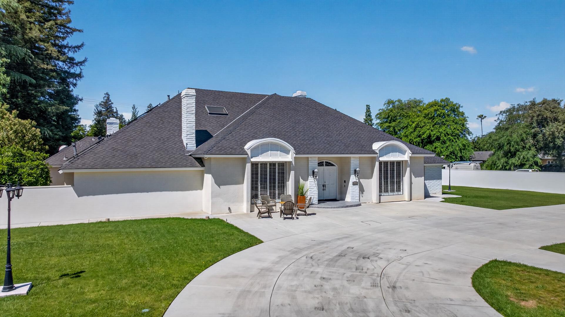 5261 N Van Ness Blvd, photo 14