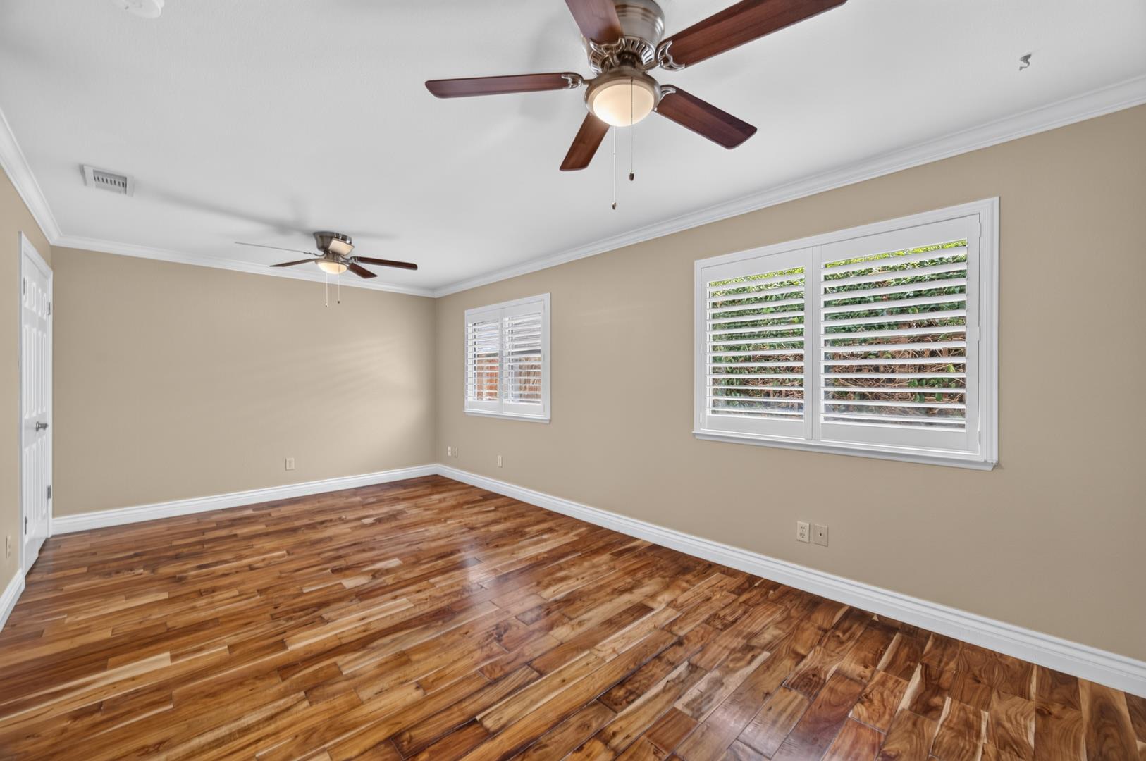 6495 N Vagedes Ave, photo 32