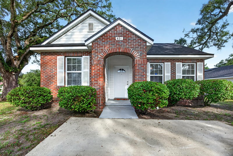 Photo 39 of 821 Oak Arbor Cir, Jacksonville, FL 32206, photographed by Megapixeler