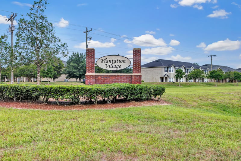 Photo 3 of 2754 Hollybrook Ln unit 2a, Orange Park, FL 32073, photographed by Megapixeler
