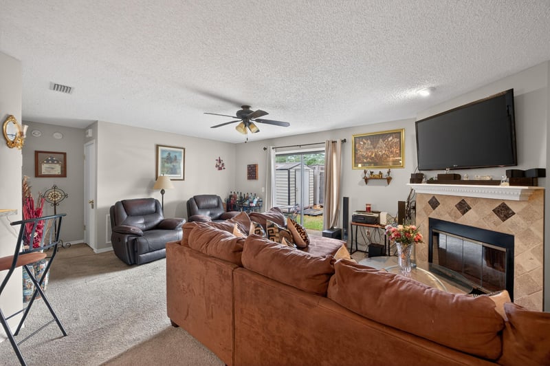 Photo 6 of 8849 Victoria Landing Dr W, Jacksonville, FL 32208, photographed by Megapixeler