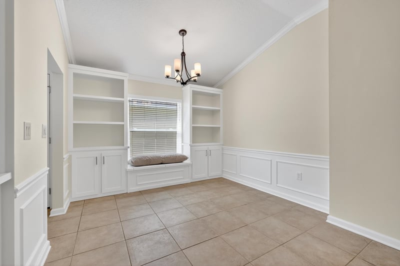 Family Room at 8986 Tropical Bend Cir, Jacksonville, FL 32256