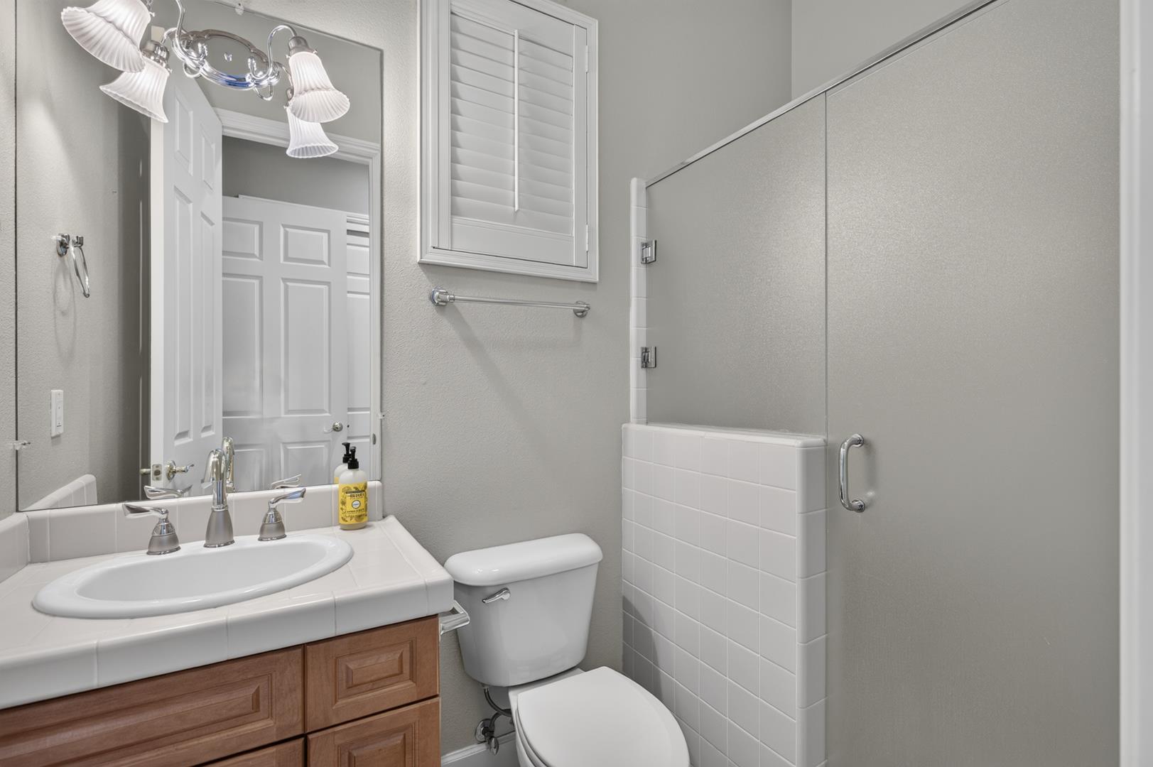 11 W Jordan Ave, photo 69