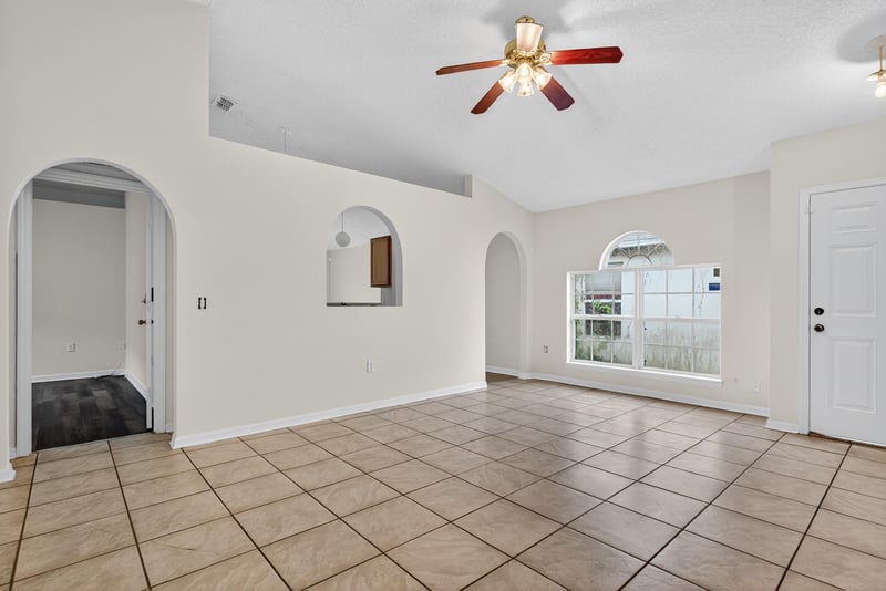 Photo 8 of 2042 Wiley Oaks Ln, Jacksonville, FL 32210, photographed by Megapixeler