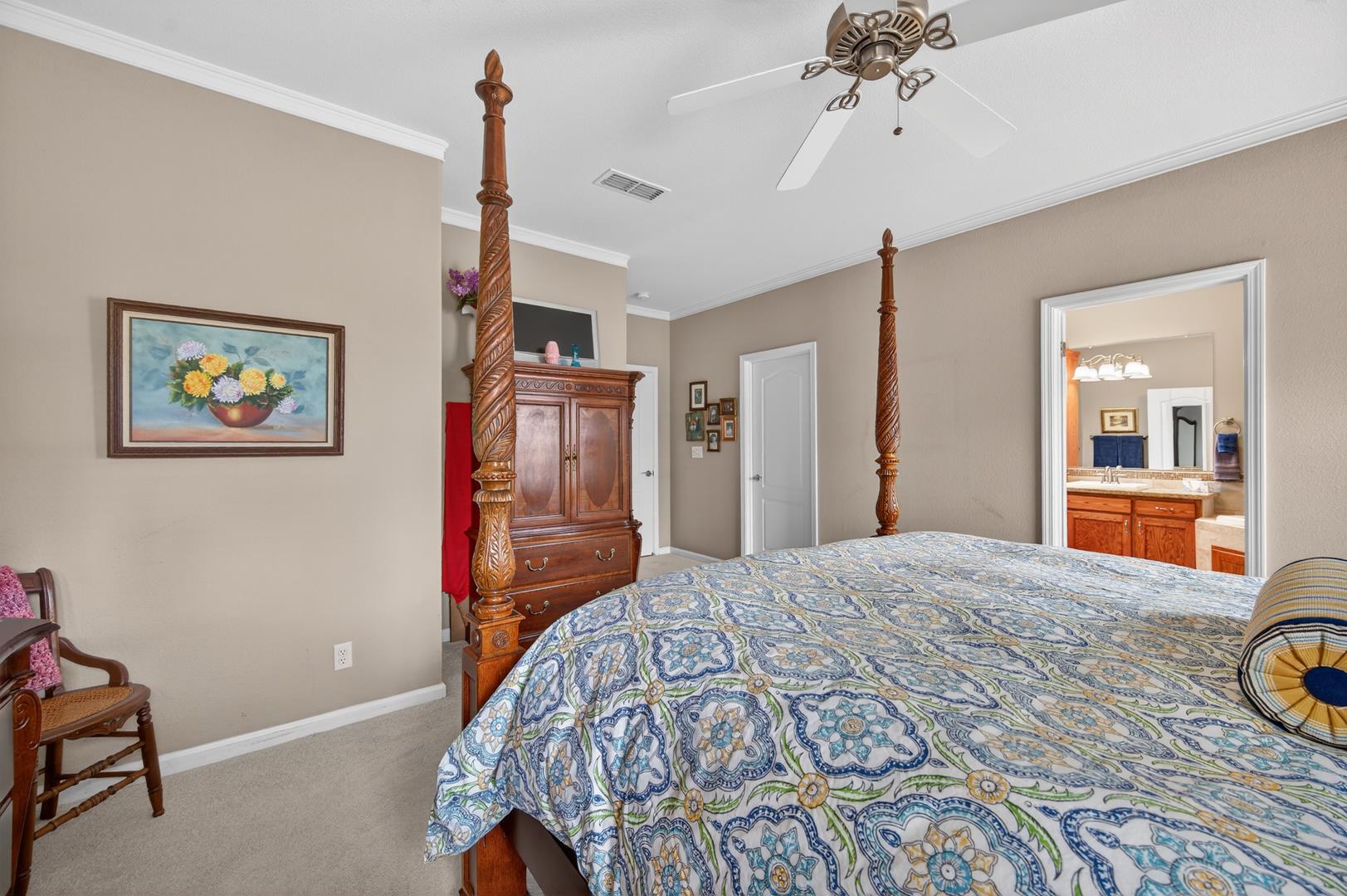 2450 E Fox Glen Ave, photo 31