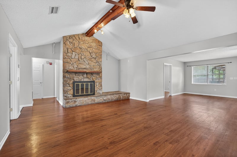 Photo 6 of 4294 Tanglewilde Dr S, Jacksonville, FL 32257, photographed by Megapixeler