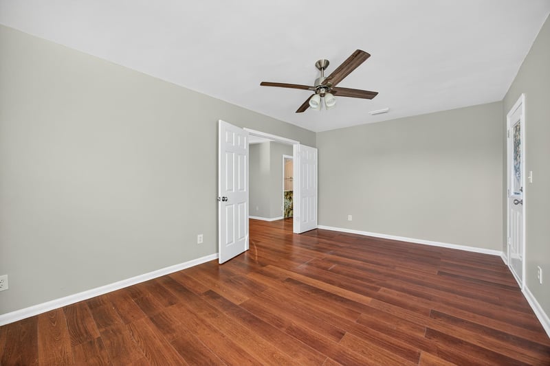 Photo 11 of 1355 Lamanto Ave E, Jacksonville, FL 32211, photographed by Megapixeler