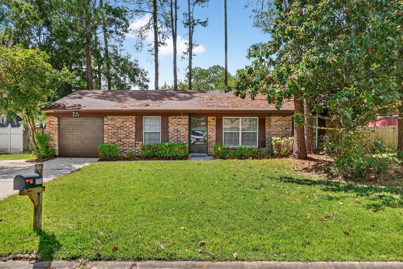 Photo 1 of 2705 Pinewood Blvd N, Middleburg, FL 32068, photographed by Megapixeler