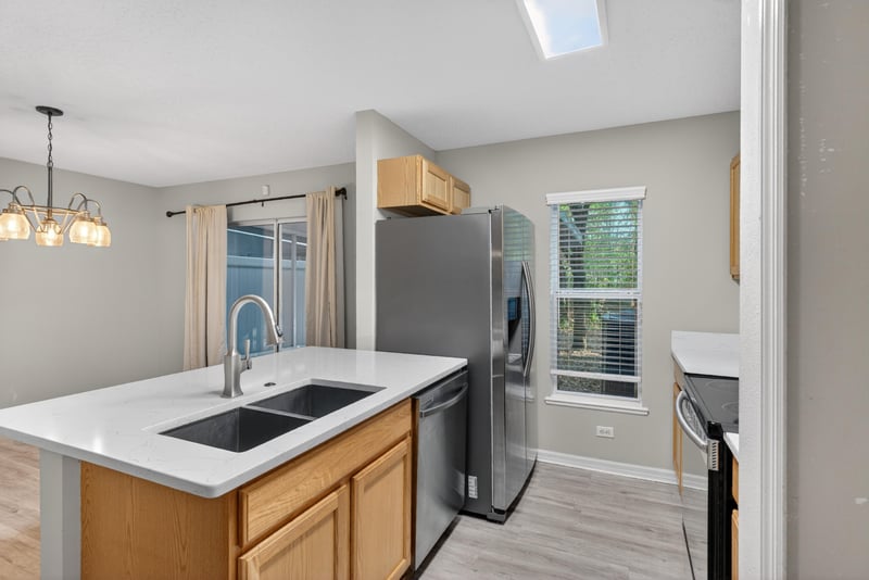 Photo 14 of 11816 Lake Bend Cir, Jacksonville, FL 32218, photographed by Megapixeler