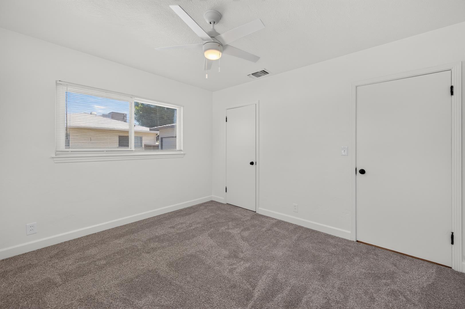 2302 E Fedora Ave, photo 30