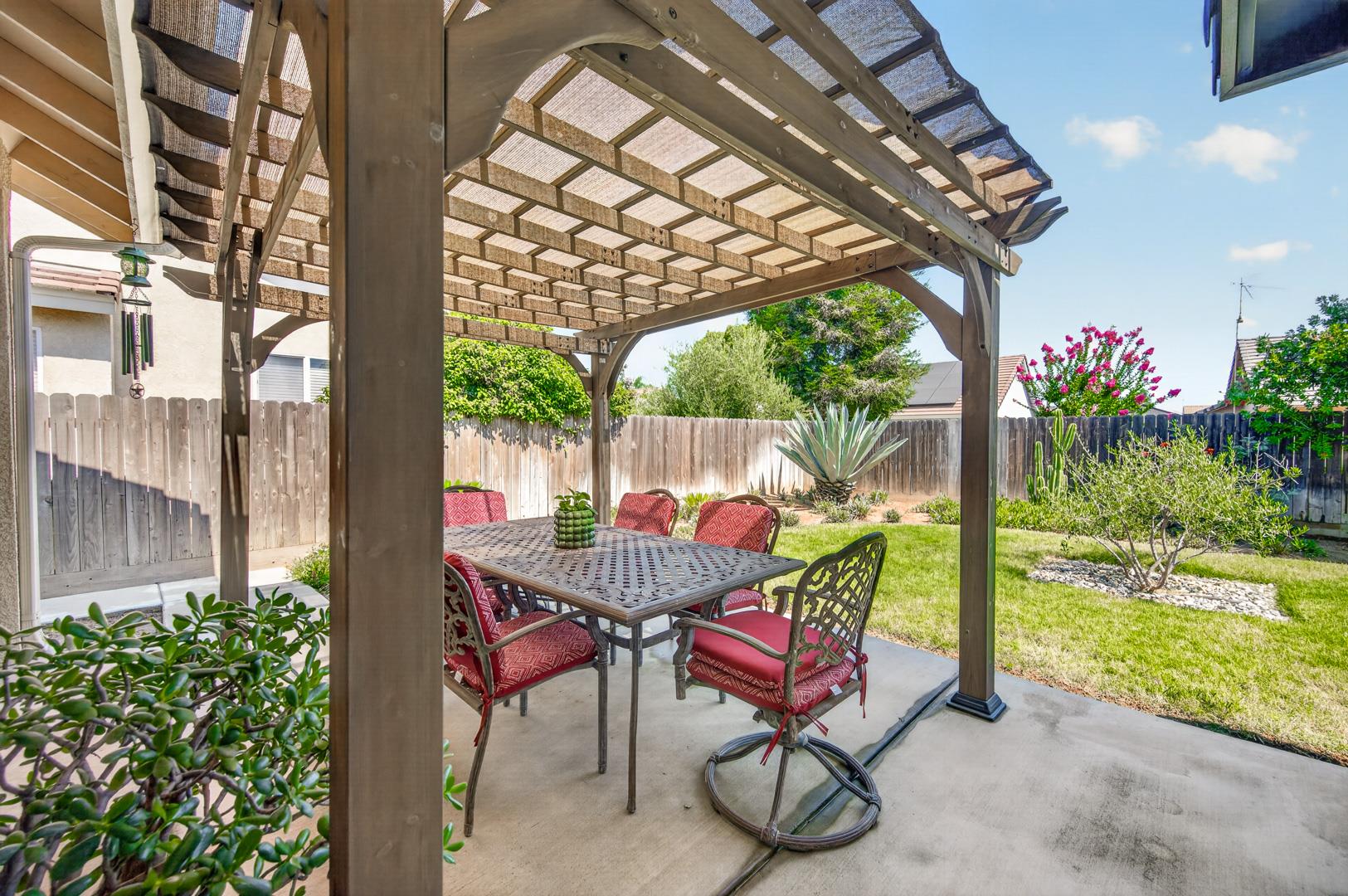 337 Village Dr, photo 90