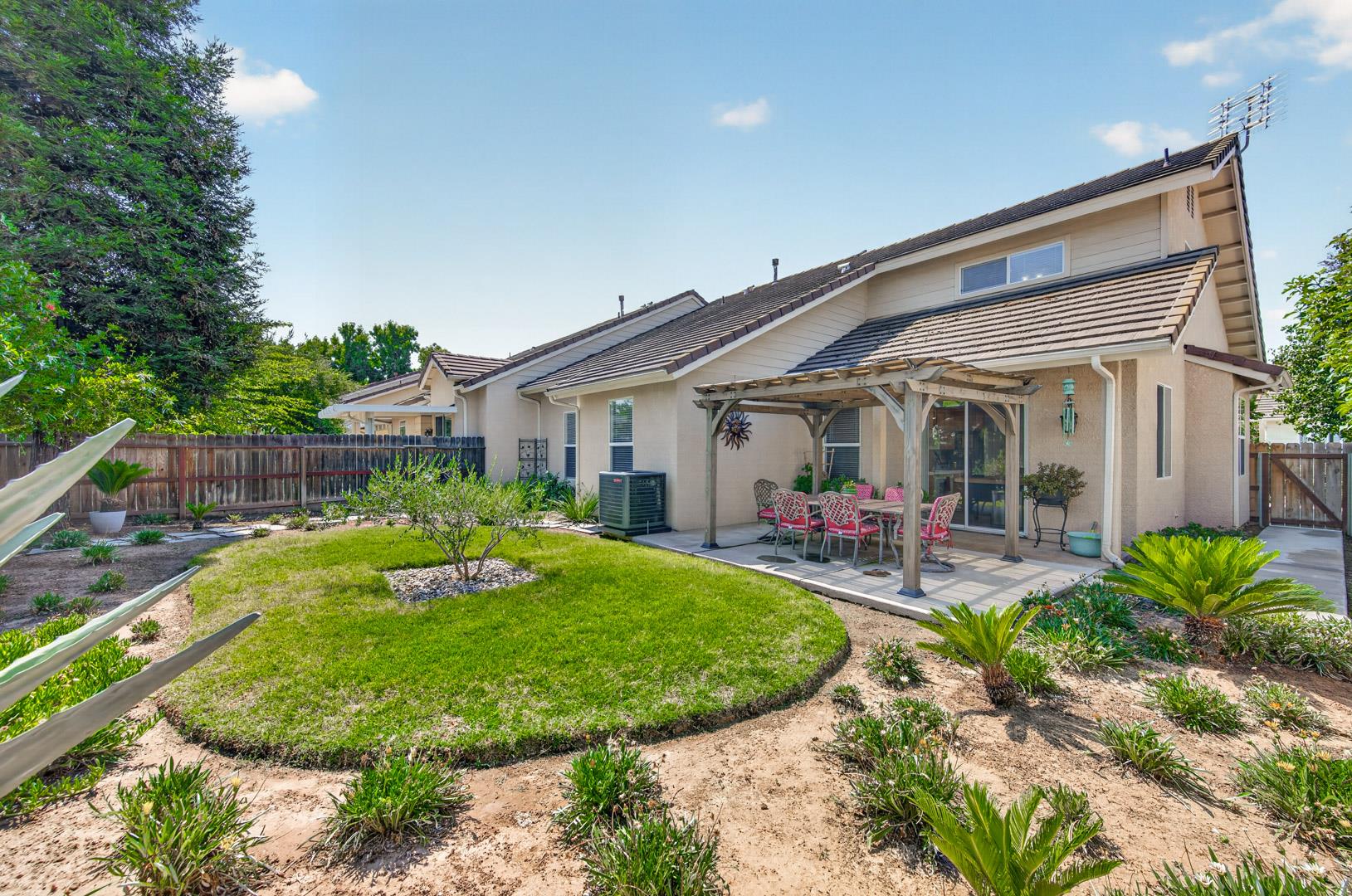 337 Village Dr, photo 83