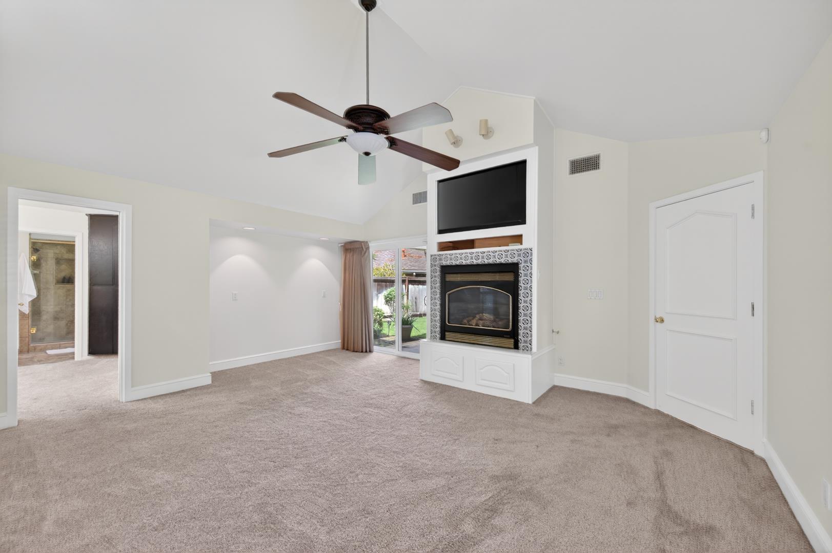 8269 N 6th St, photo 59