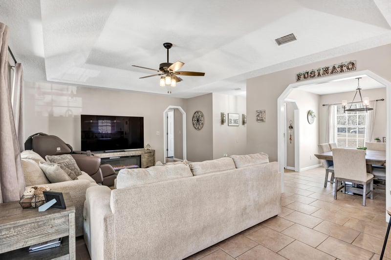 Photo 5 of 4919 Kangaroo Cir, Middleburg, FL 32068, photographed by Megapixeler