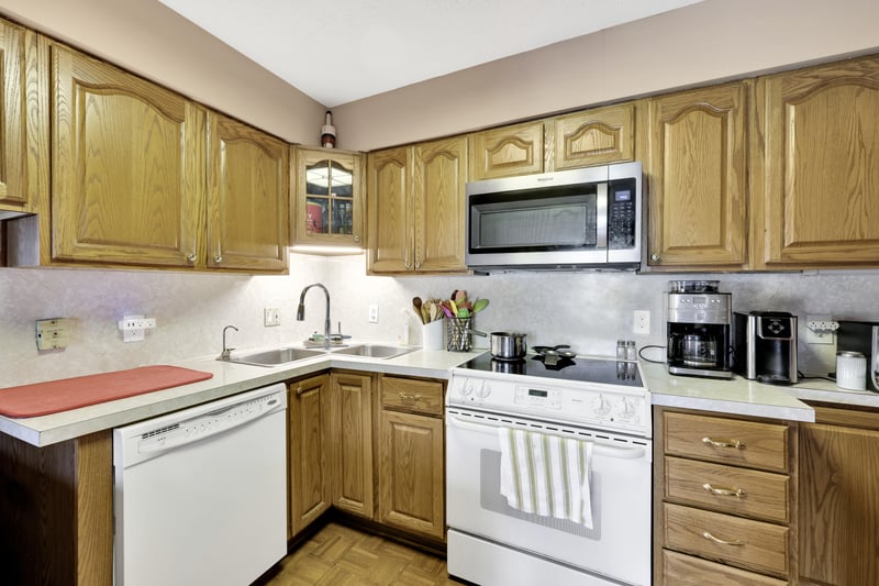 Photo 10 of 570 Cody Dr, Orange Park, FL 32073, photographed by Megapixeler