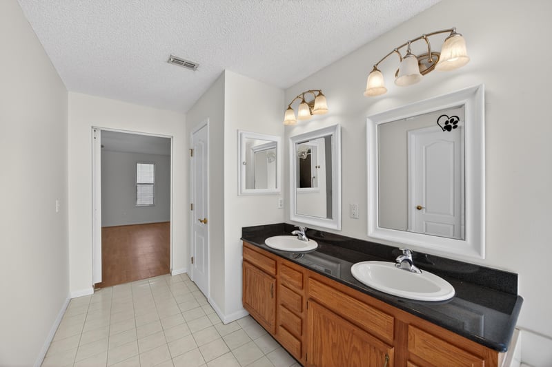 Photo 28 of 985 Sweetwood Ct, Orange Park, FL 32065, photographed by Megapixeler