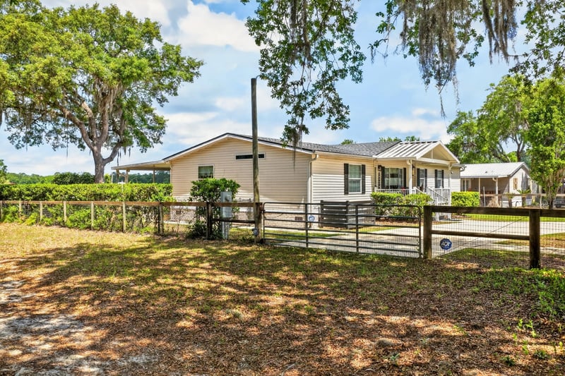 Photo 73 of 141 Kitty Ave, Interlachen, FL 32148, photographed by Megapixeler