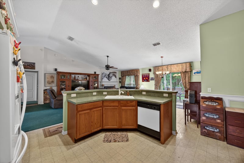 Photo 19 of 494 Brockham Dr, Jacksonville, FL 32221, photographed by Megapixeler