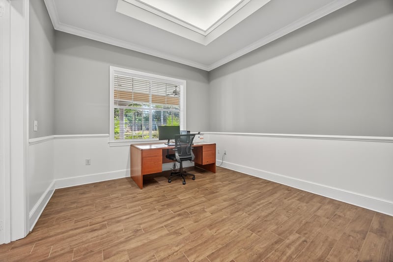 Photo 31 of 10075 Gate Pkwy N, Jacksonville, FL 32246, photographed by Megapixeler