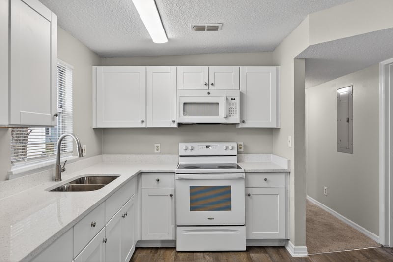 Photo 8 of 2028 Hartridge St, Jacksonville, FL 32209, photographed by Megapixeler