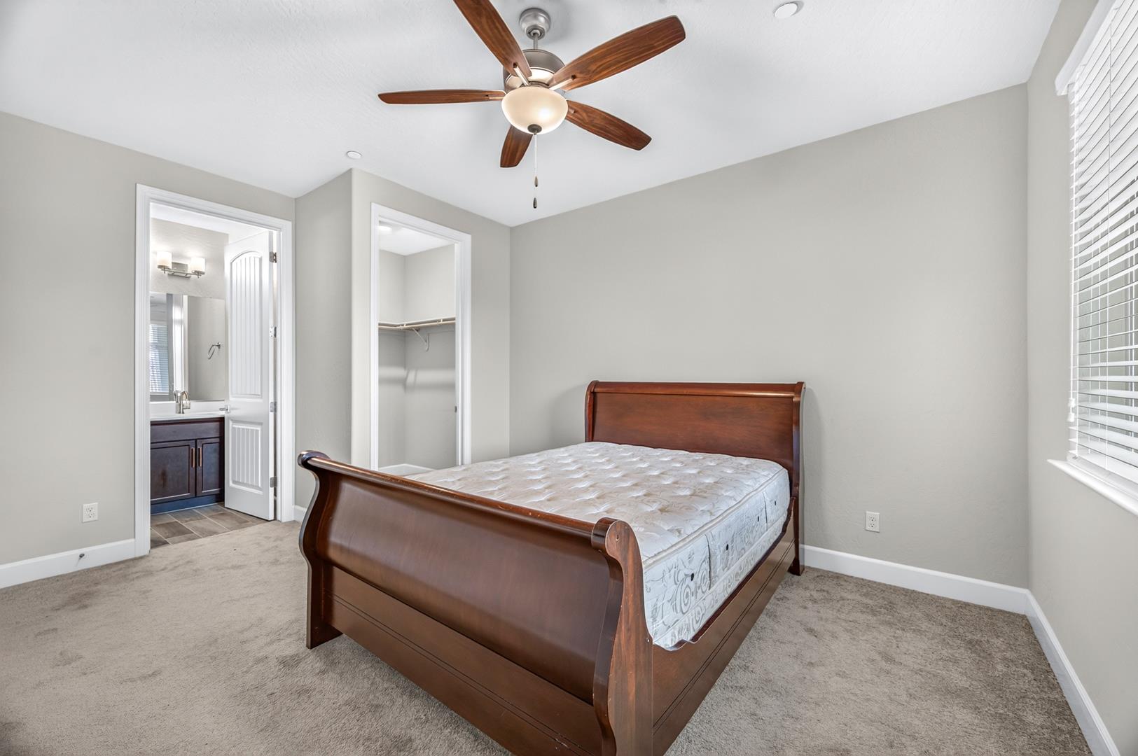 20175 Hazelwood Ln, photo 40