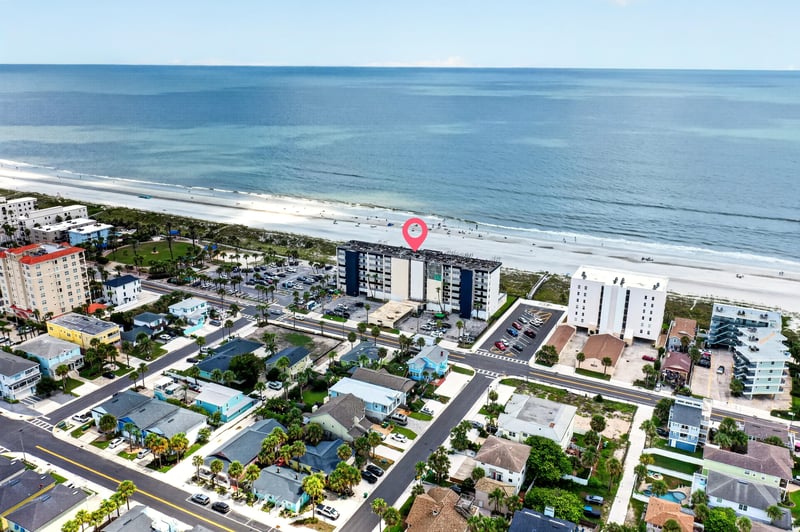 Aerial view of the beach and street grid in Jacksonville Beach