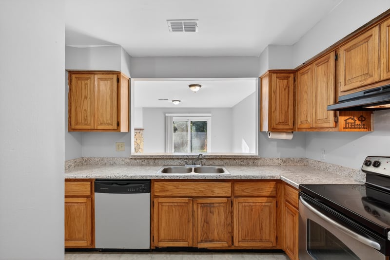 Photo 6 of 4482 Melissa Ct W, Jacksonville, FL 32210, photographed by Megapixeler
