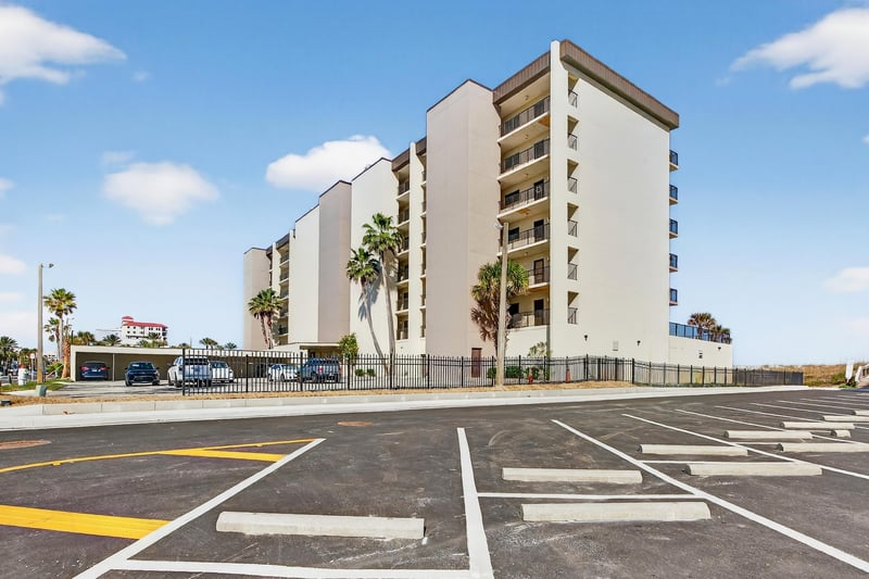 Photo 7 of 601 1st St, Jacksonville Beach, FL 32250, photographed by Megapixeler