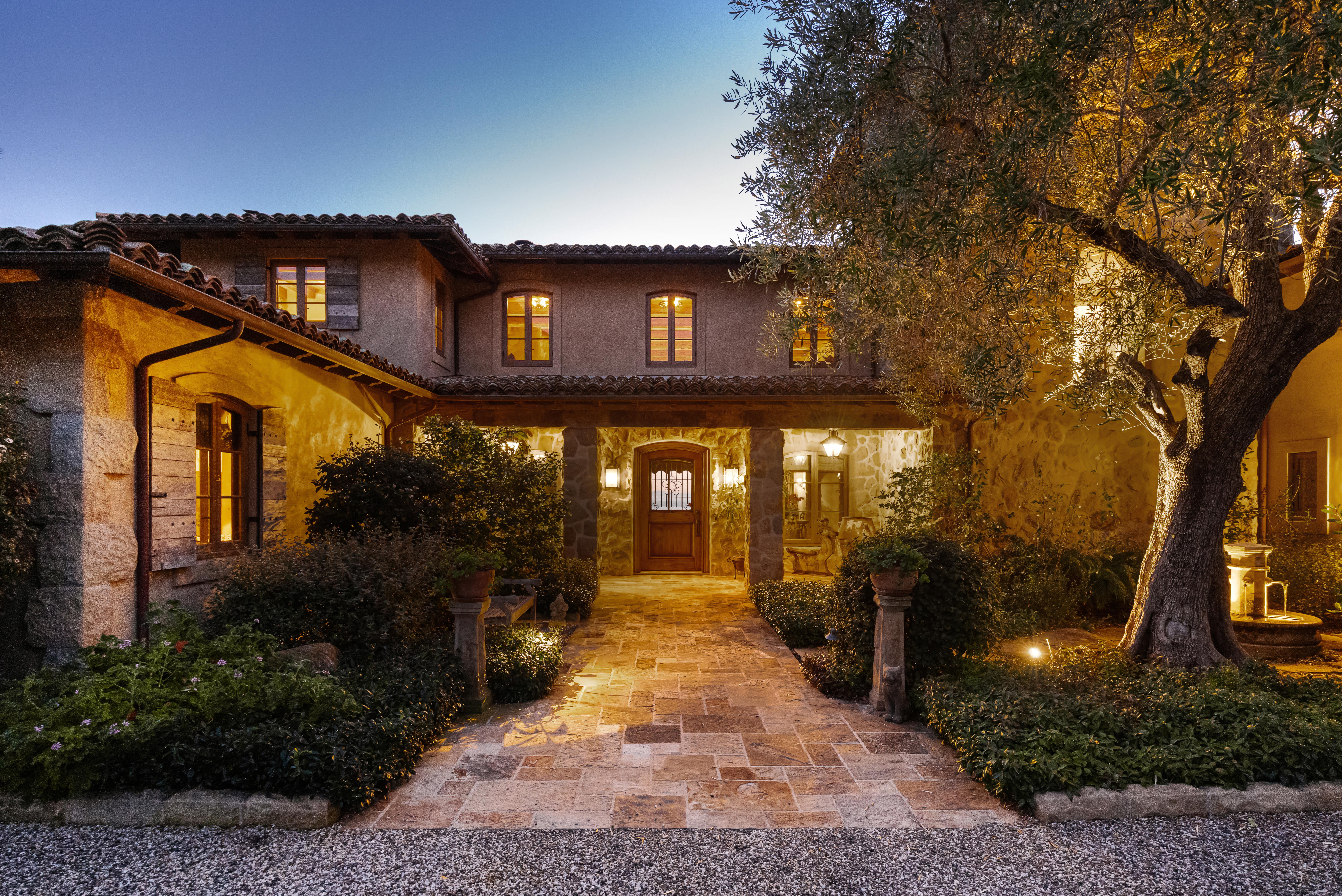 Virtual tour photography and floor plan real estate documentation of the expansive 9,000-square-foot layout at 1915 Monte Alegre Dr, Carpinteria — every room rendered with precision and atmosphere by VirTour Media. Our team captured editorial photography, aerial drone photography via Inspire 3 Cinema Drone, a cinematic property video, a true vertical social media reel, and twilight photography from midday through twilight.