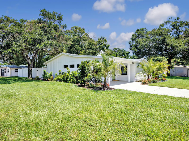 Photo 4 of 1124 Oceanwood Dr S, Neptune Beach, FL 32266, photographed by Megapixeler