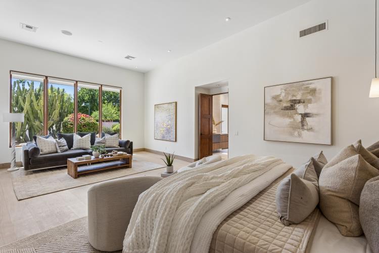 MCM feature walls, primary bedroom, Paradise Valley