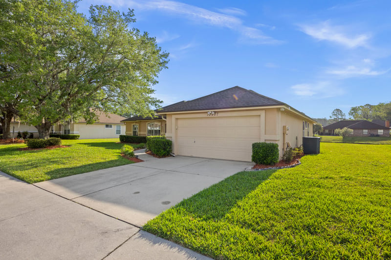 Photo 4 of 10907 Taurina Ridge Dr, Jacksonville, FL 32218, photographed by Megapixeler