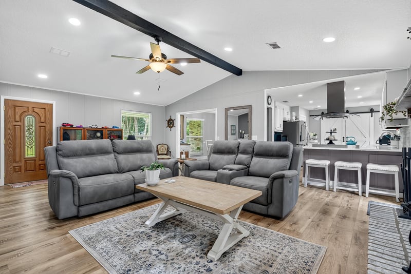 Photo 15 of 6049 Taylor Rd, Jacksonville, FL 32234, photographed by Megapixeler