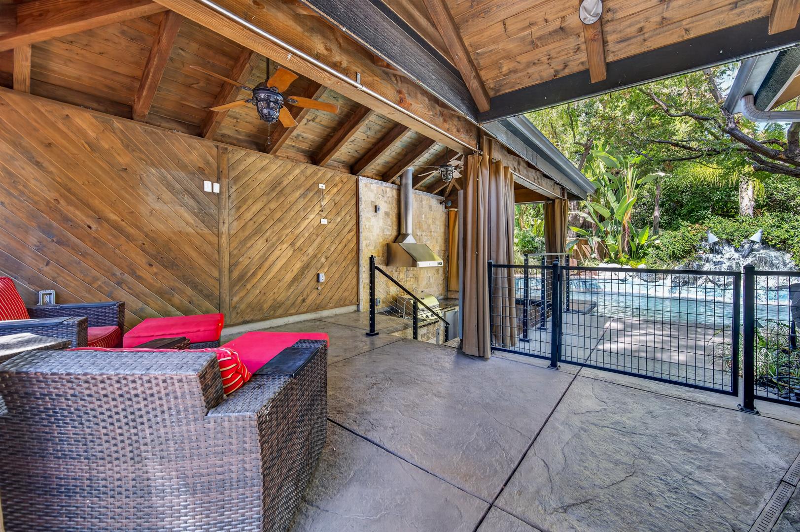 6495 N Vagedes Ave, photo 53