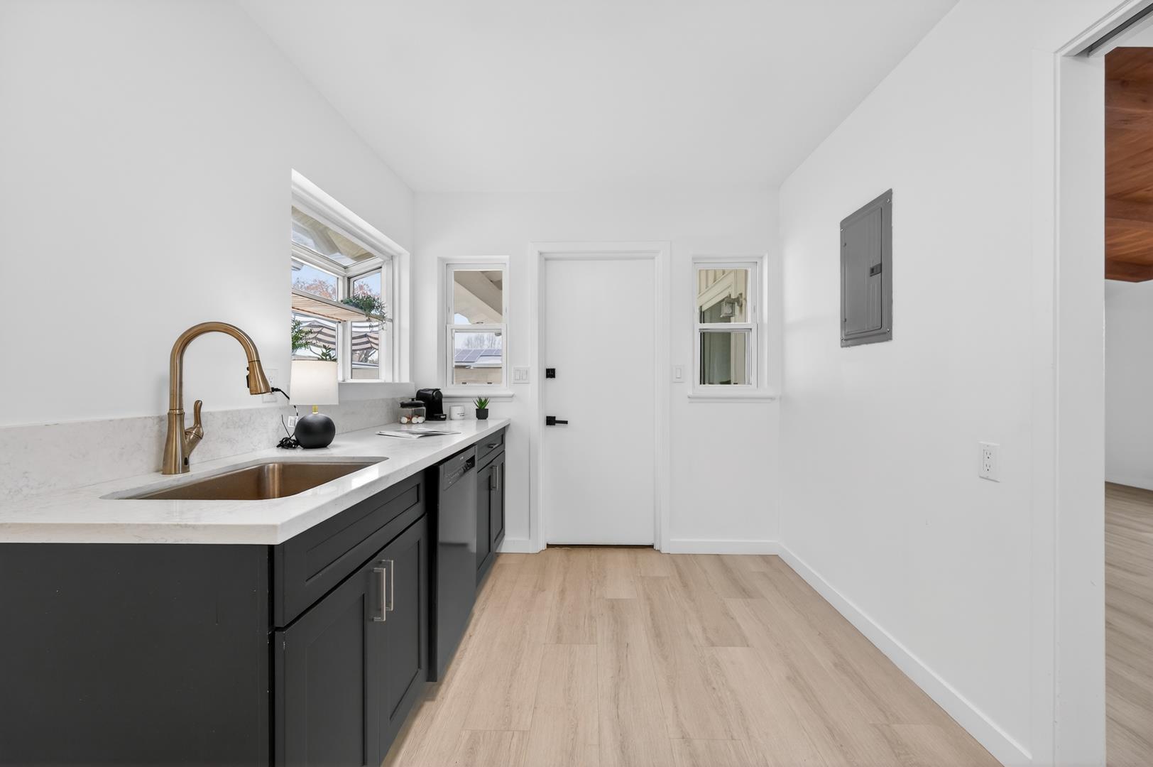 5610 N Arthur Ave, photo 33