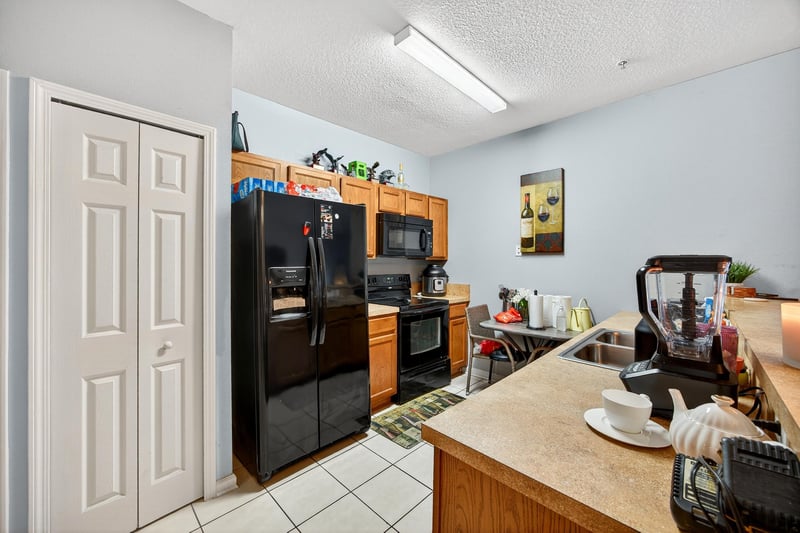 Photo 13 of 3600 Lenin Peak Ct, Jacksonville, FL 32210, photographed by Megapixeler