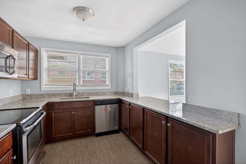 Photo 9 of 1265 Donald St apt 4, Jacksonville, FL 32205, photographed by Megapixeler