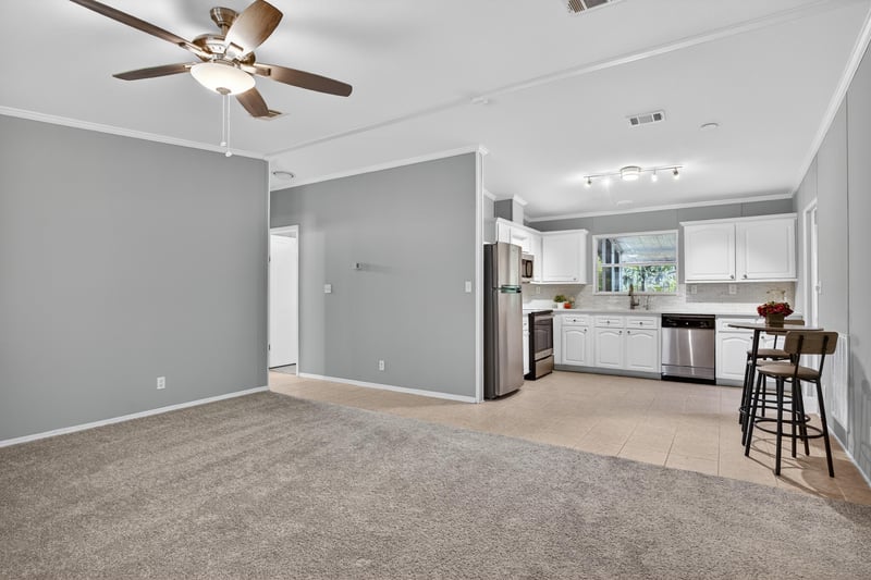 Photo 7 of 8010 Ocala Ave, Jacksonville, FL 32220, photographed by Megapixeler