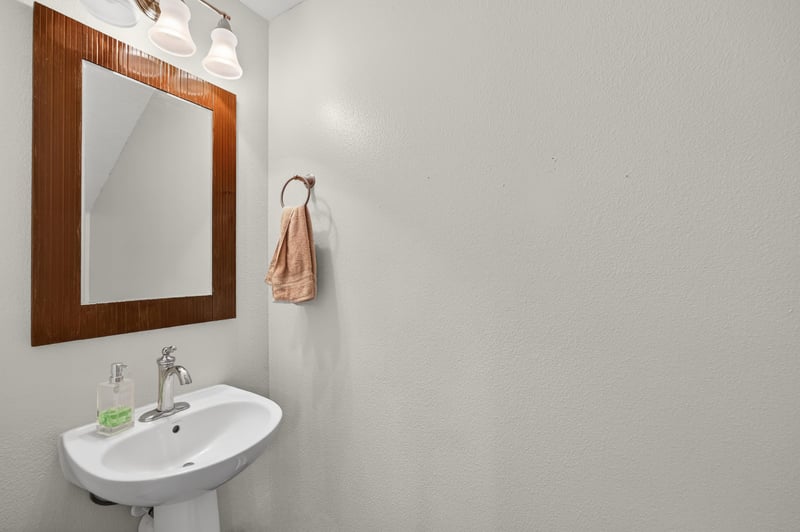 Photo 16 of 6840 Roundleaf Dr, Jacksonville, FL 32258, photographed by Megapixeler