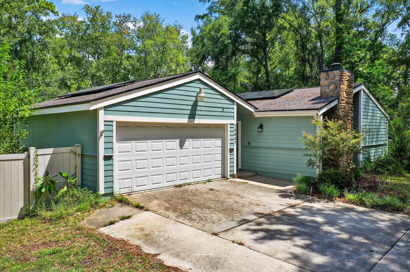Diagonal Front at 10657 Coleman Rd, Jacksonville, FL 32257