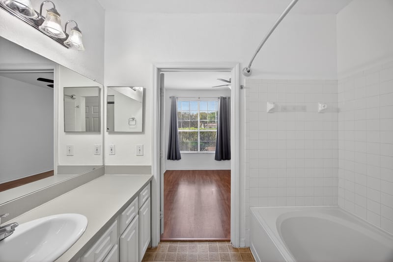 Bathroom - 2 at 13703 Richmond Park Dr N #1402, Jacksonville, FL 32224