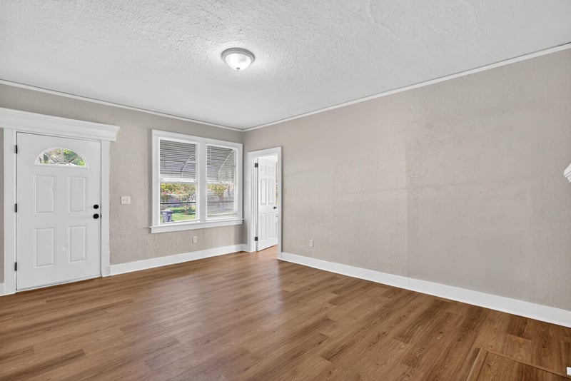 Photo 6 of 6619 Sunset Dr, Jacksonville, FL 32208, photographed by Megapixeler
