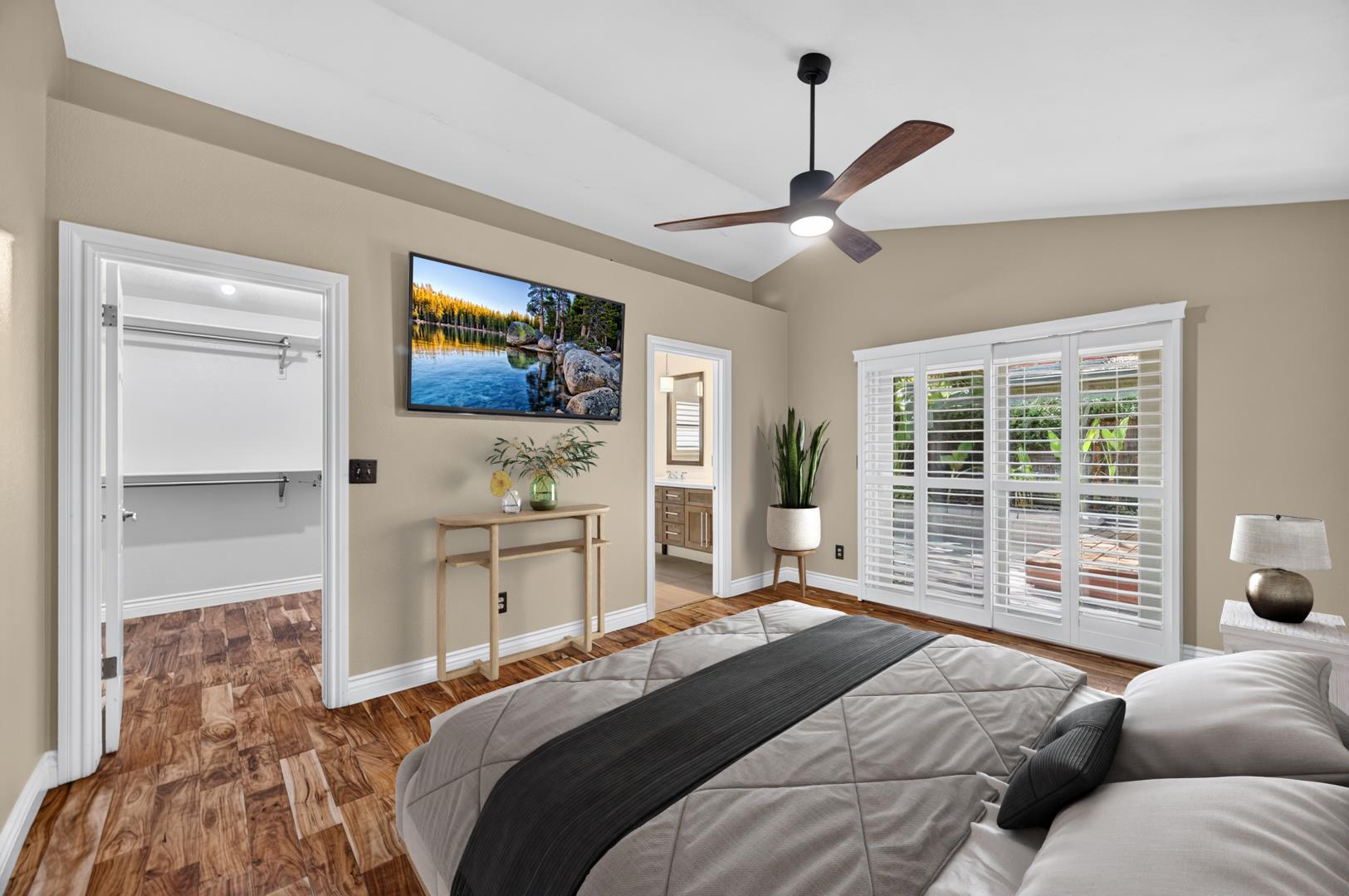 6495 N Vagedes Ave, photo 37