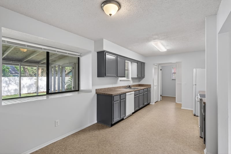 Breakfast Nook & Kitchen at 516 Penman Rd, Neptune Beach, FL 32266
