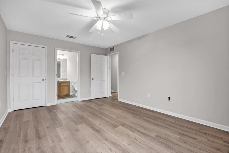 Photo 16 of 8345 Oden Ave, Jacksonville, FL 32216, photographed by Megapixeler