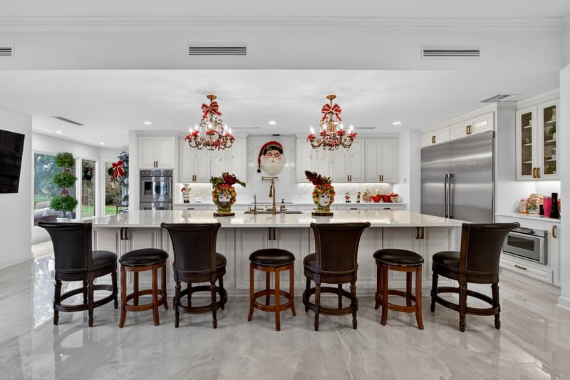 Kitchen at 7987 Hollyridge Rd, Jacksonville, FL 32256