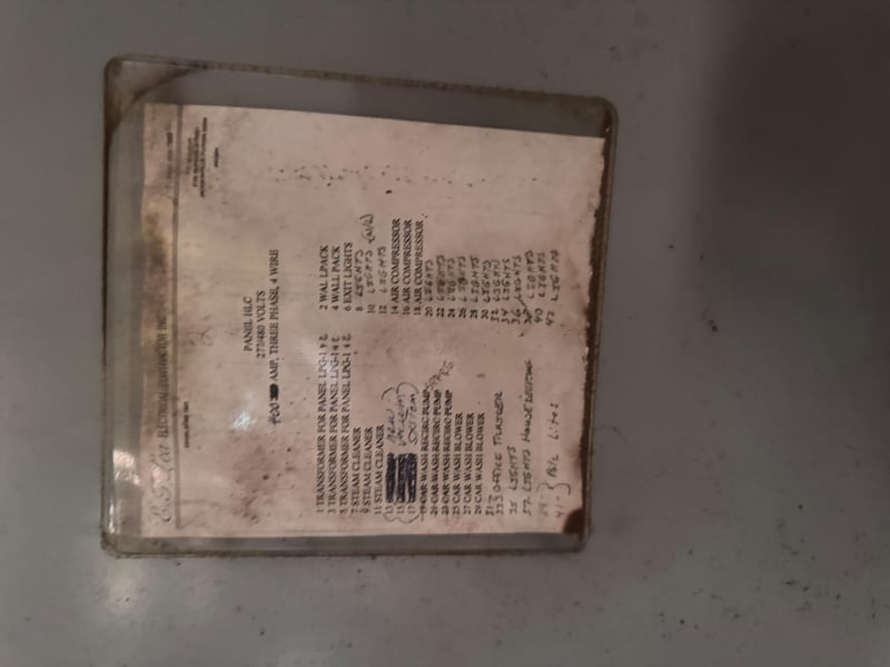 Water-stained panel cover at 11700 New Kings Rd, Jacksonville, FL 32219