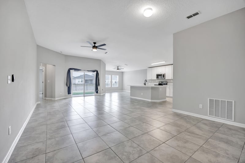 Photo 9 of 12524 Creekside Manor Drive, Jacksonville, FL 32218, photographed by Megapixeler